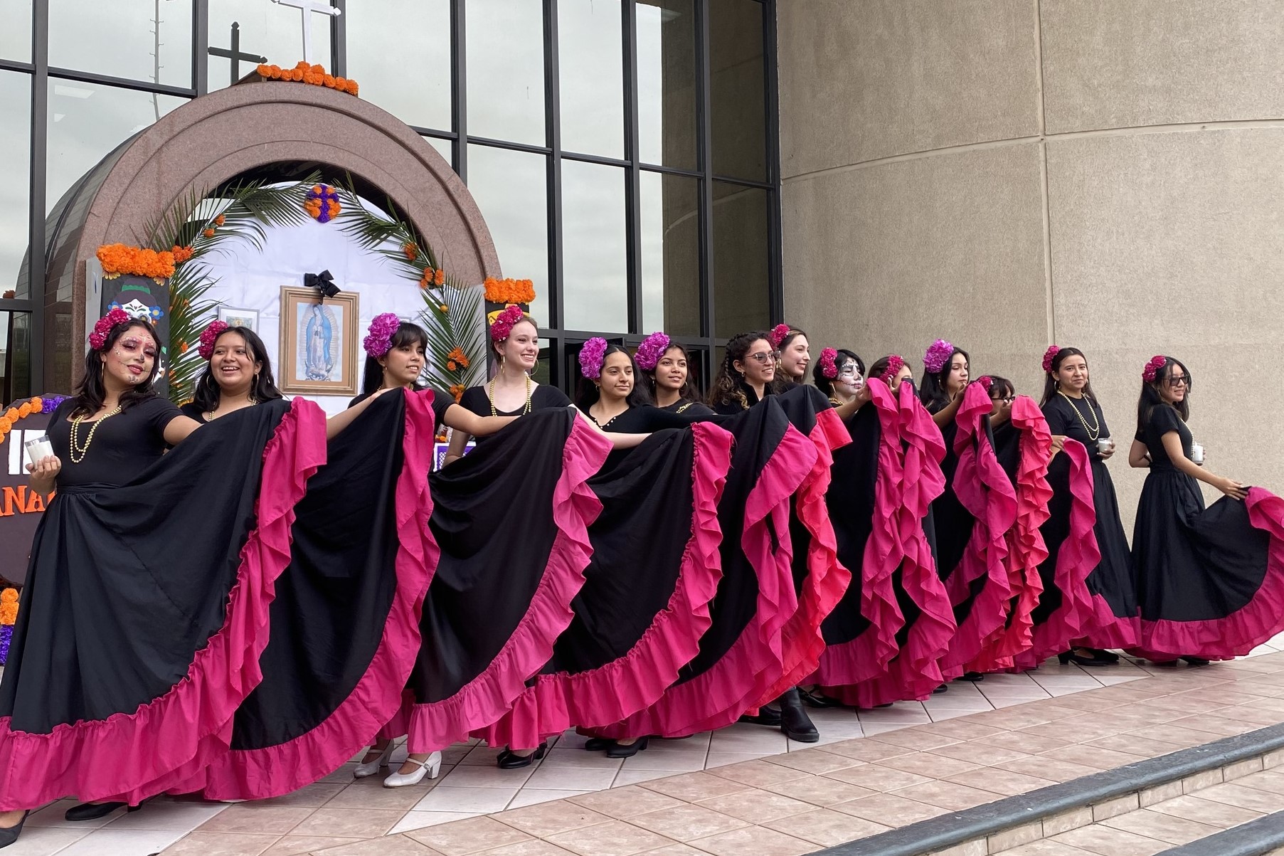 Evento de Día de Muertos en el Centro de Información del IEST Anáhuac